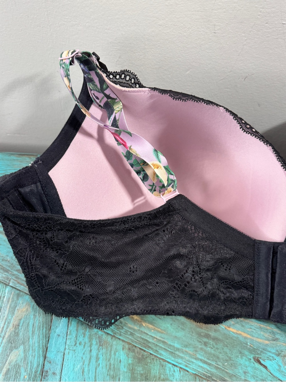 Torrid Lightly Lined Floral Lace Tshirt Bra Size 46D - Picture 7 of 13